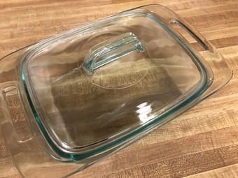 Pyrex oven dish 1