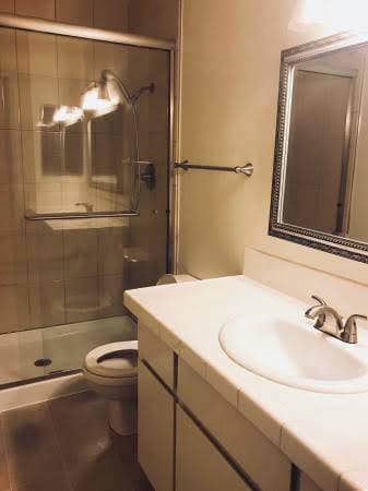 Spacious Master BR with private Bathroom in Mountain View 3