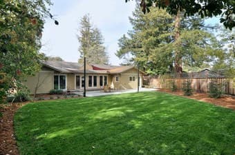Attractive commuter room in beautiful, large Los Altos home 3