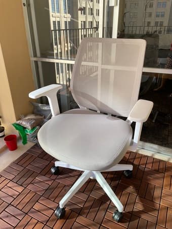 Selling an assembled office chair 1