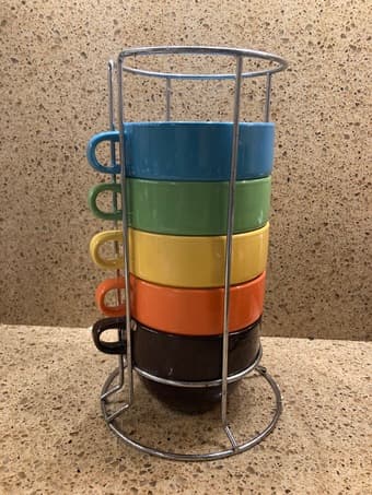 DECLUTTERING SALE!! --  Kitchenware, electronic accessories, and more 3