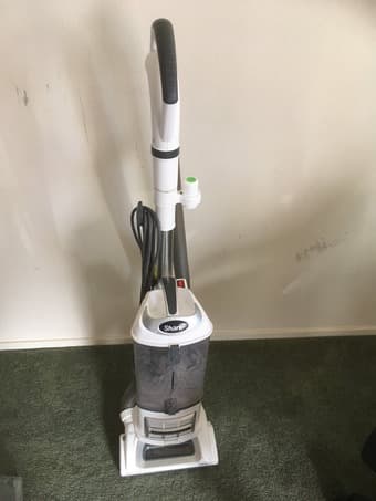 Shark Vacuum Cleaner 1