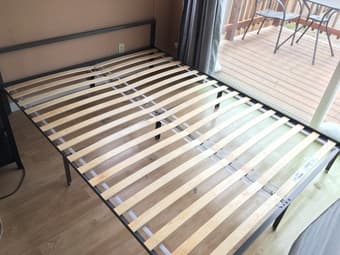 Moving sale: Queen sized mattress (practically new) 2