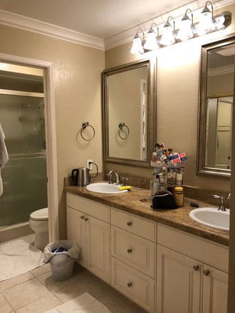 [Female] Gorgeous Furnished Master Suite in RWC (April 30 Move In) 3