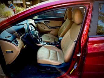Red Hyundai Elantra 2013 4dr Sedan Limited 2