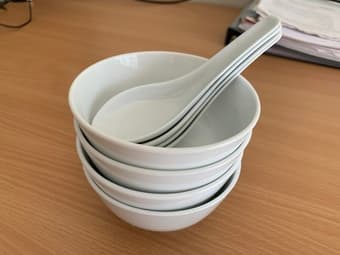 Ceramic bowls and spoons - set of 4 1