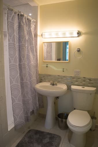 1 bedroom furnished cottage for rent 15 min. from campus 1