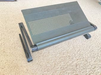 Adjustable laptop stand 2