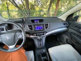 2016 Honda CR-V EX (available for pick up on 14 June) - low miles 3