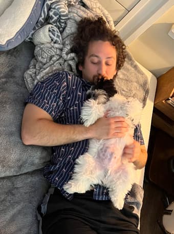 26YO Visiting Medical Student Seeking Housing (May 21st - June 19th) 3
