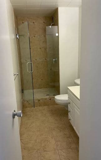 High rise condo room share, across street from Stanford campus. Midjun 3