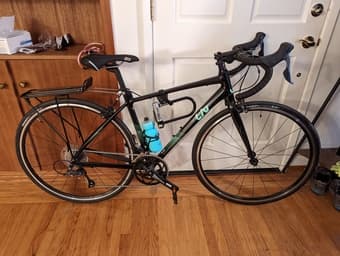 Liv Avail 3 road bike + helmet 2