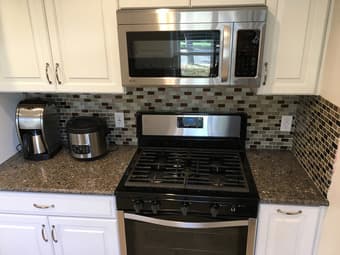 Large Bedroom Walking Distance to Campus 3