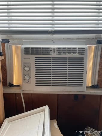 Frigidaire 8,000 BTU window unit perfect for EV studios 1