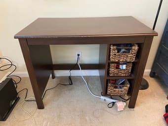 Small desk 1