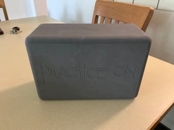 Manduka Foam Yoga Block (Gray) 1