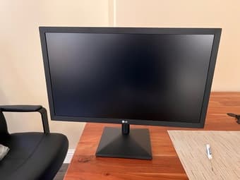 LG 21.5-Inch Full HD Monitor 1
