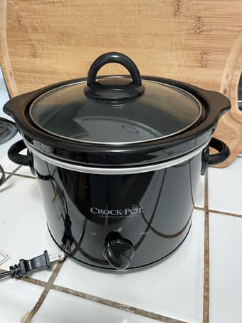 small CrockPot slowcooker 1