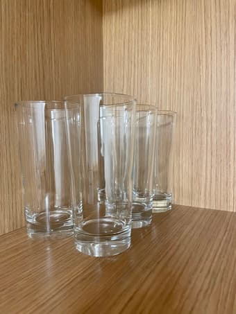 6 water glasses (glass) 1