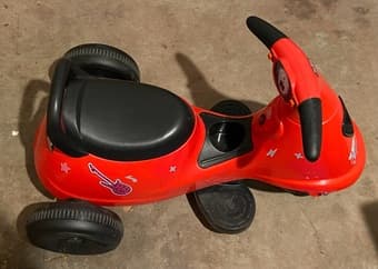 battery-powered ride-on, 6V Kid Motorz My First Trikes in Red 1