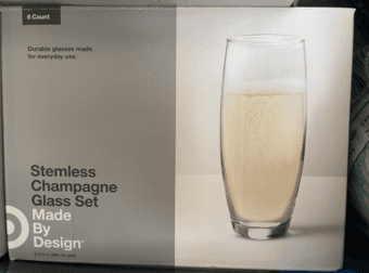 Champagne Flutes 2