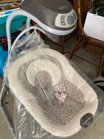 Graco baby swing 1
