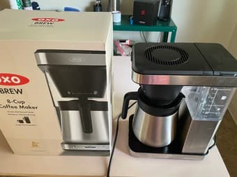 Oxo 8 Cup Coffee Maker + Filters, +Descaler 1