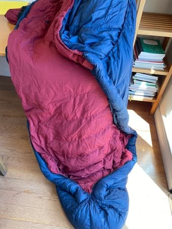Three Brand New Sleeping Bags All with Goose Down Fillings_as one sell 3