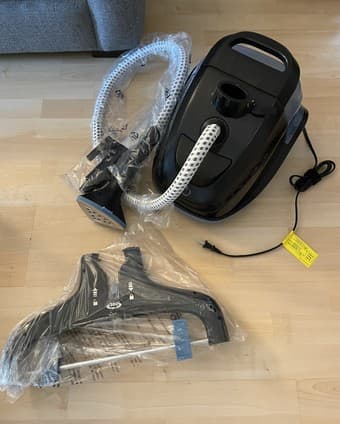 garment and fabric steamer with rotating hanger 1