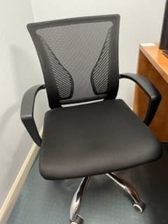 Desk and 2 desk chairs 2