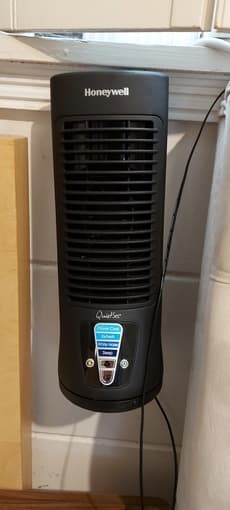 Honeywell HTF210B QuietSet Personal Table Fan 1