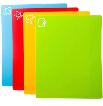 Plastic cutting boards (4) 1
