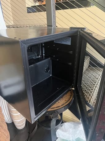 Selling mini fridge 1