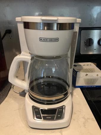 Black and decker 12 cup coffee maker 1