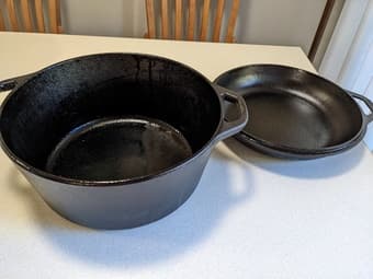 Cast Iron Dutch Oven 2