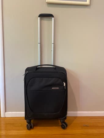 Samsonite Carry On Suitcase 3