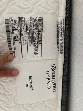 Queen Mattress + Adjustable Bed Frame 2