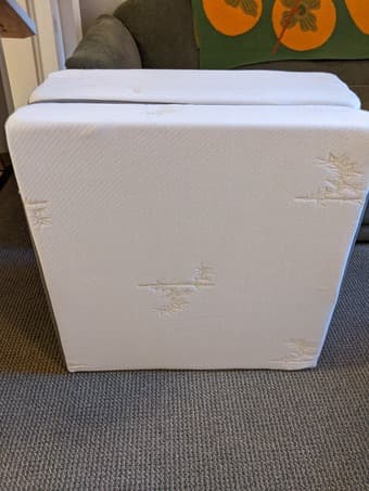 Tri Folding Memory Foam Mattress with Washable Cover (75" x 25" x 4") 1