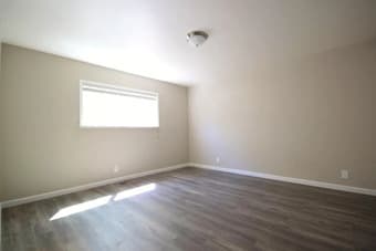 1 bedroom in a 3bhk apartment in Mountain View starting end of August 1