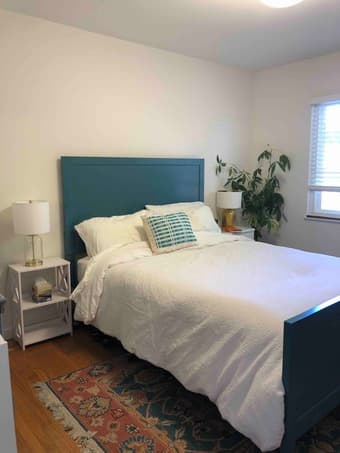 Spacious 1bd Menlo Park apt with parking space July 22nd - August 29th 2