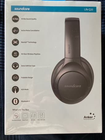 Noise canceling wireless headphones 2