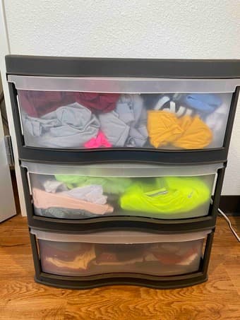 2 sets of plastic drawers 1