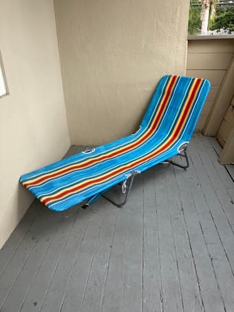 Folding lounge chair 2