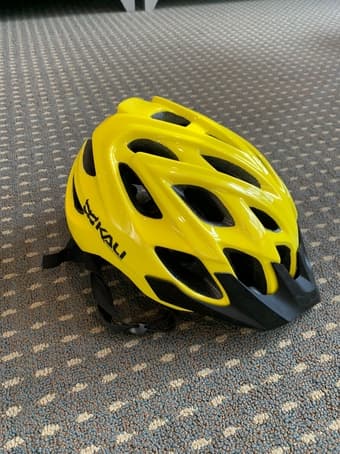 Schwinn Bike for female & bike helmet 3