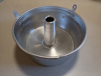 chiffon cake pan 1