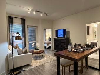 Luxury Master Bedroom w Private Bath in SOMA, San Francisco (Sep 9-18) 1