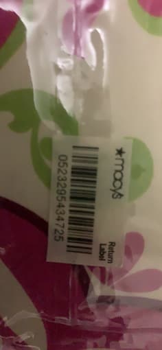 Macy’s queen sized comforter - gently used 3