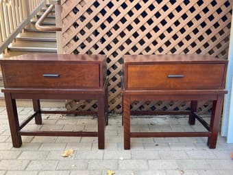 Beautiful Wood Dresser & 2 End Tables 2