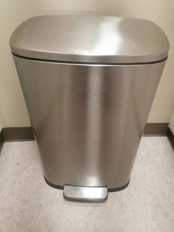 Big trash can with foot pedal 1