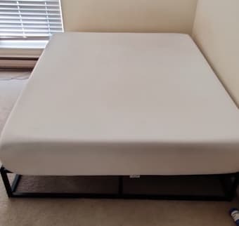 Full queen size bed 1